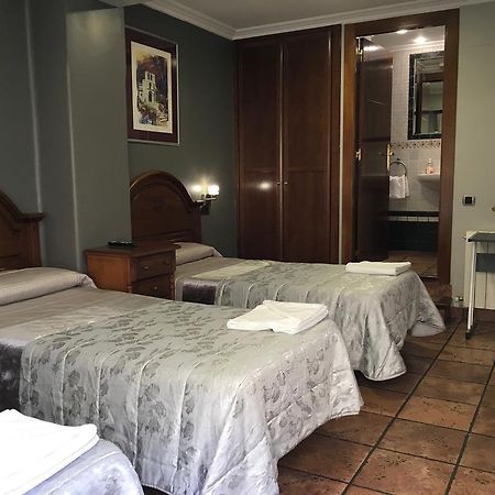 Pension La Redonda Логроньо Экстерьер фото